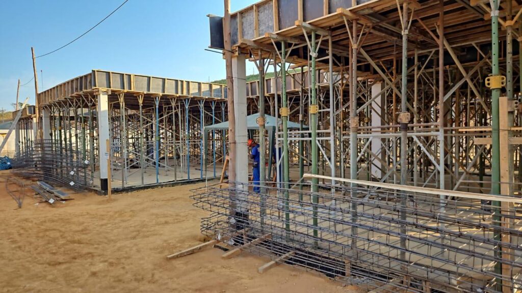 escoramento metálico